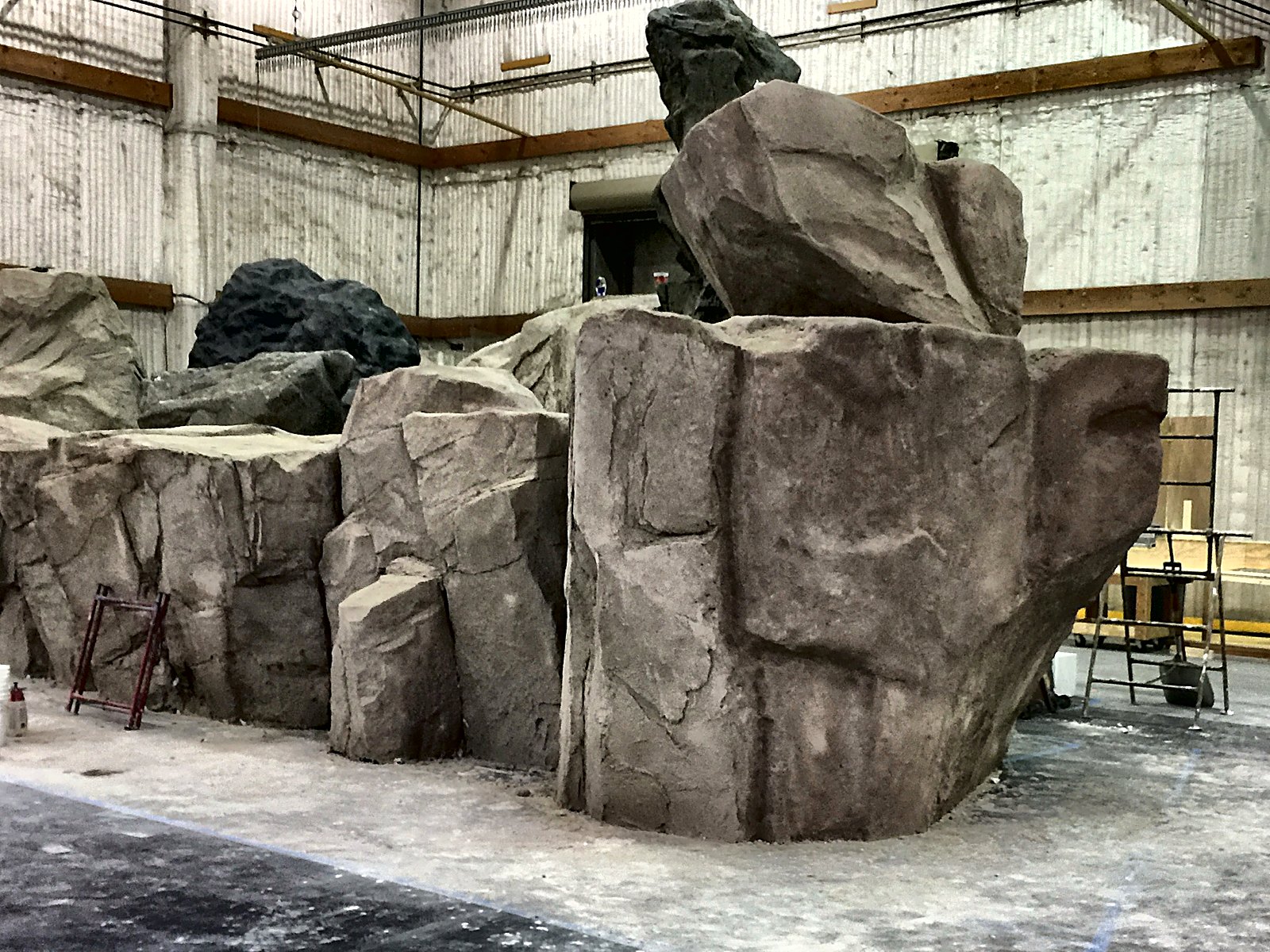 Sculpted faux boulders with natural coloring