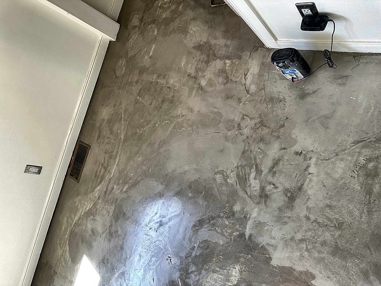 Seamless grey microcement surface